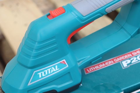Máy cắt hàng rào dùng pin Total TSTLI2001 20V