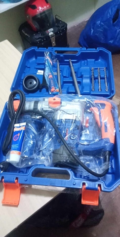Máy khoan đục bê tông 1050W WadFow WRH2D26