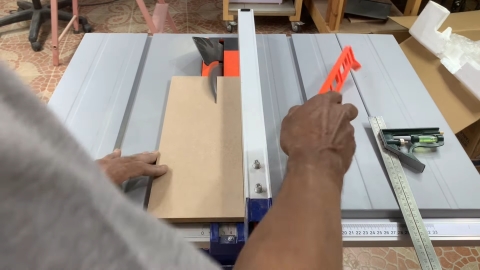 Máy Cưa Bàn 1500W WADFOW WTS1A1500