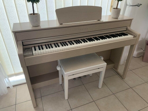 Piano điện Yamaha CLP 645