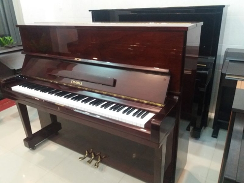 piano nội địa Nhật, giá rẻ, màu rượu vang đỏ quyến rũ