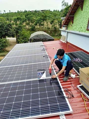 Tấm pin năng lượng mặt trời công suất 270W, 345W, 365W: đặc điểm và những thế mạnh nổi bật