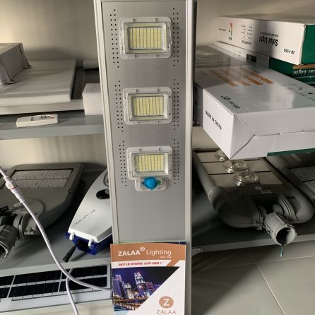 Đèn đường năng lượng mặt trời 150w vỏ nhôm cao cấp mã số sản phẩm ZLT-150S ZALAA