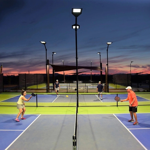 Đèn Chiếu Sáng Sân Thể Thao Pickleball 100W 200W 300W 400w cho cụm 2 sân đến 4 sân