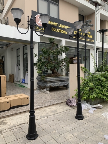 Cột Đèn Sân Vườn Công Viên sử dụng năng lượng mặt trời 2 bóng *20W mã sản phẩm ZGGD-4105-2