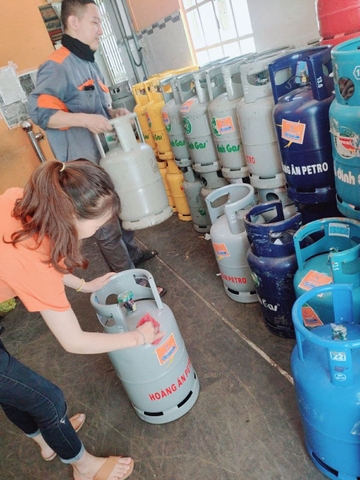 Giá gas tháng 8/2021 tăng 12.000 đồng/bình 12kg