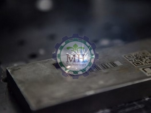 Máy khắc laser