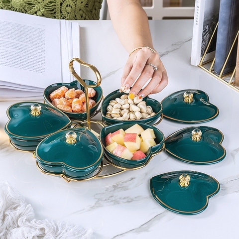 Giỏ đựng mứt Tết | Khay đựng bánh kẹo Tết bằng sứ trái tim ngôi sao cao cấp - màu xanh lục bảo viền vàng sang trọng