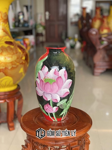 Bình gốm hoa sen đẹp mắt-BGD17