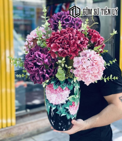 Bình gốm hút lộc vẽ cấm tú cầu-BGN04