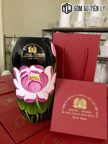 Bình hoa cao cấp tặng Bộ Ngành-GQT06