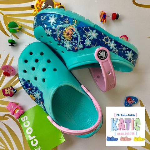 Dép sục Crocs trẻ em Elsa có ĐÈN màu xanh dương