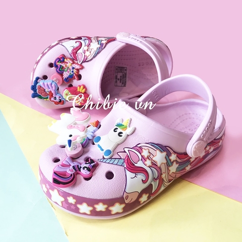 Giày dép cá sấu Crocs trẻ em Band ngựa Pony/ Unicorn có đèn nhấp nháy