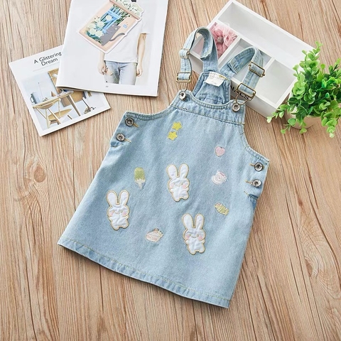 Đầm yếm Jeans bé gái thêu thỏ Line Friend