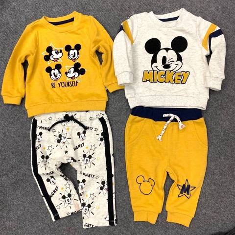 Bộ đồ thun bé trai chuột Mickey áo vàng và quần jogger xám