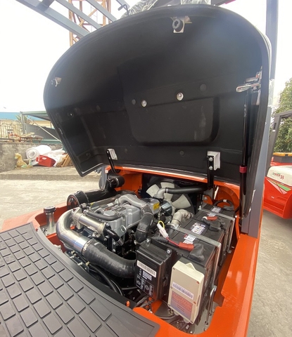 xe nâng 5 tấn heli