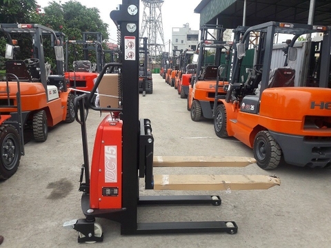 xe nâng tay điện