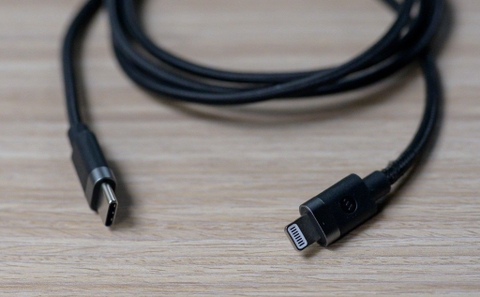 Cáp USB-C to Lightning chính hãng Mophie (1m)