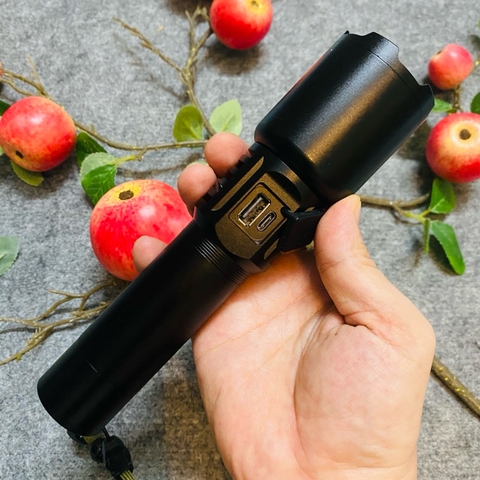 Đèn Pin Nhật Siêu Sáng 6 Chức Năng