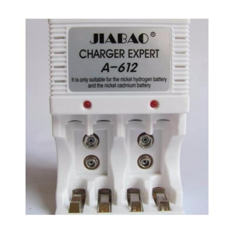 Sạc pin đa năng A-612