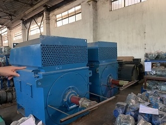 Hộp giảm tốc máy gạch