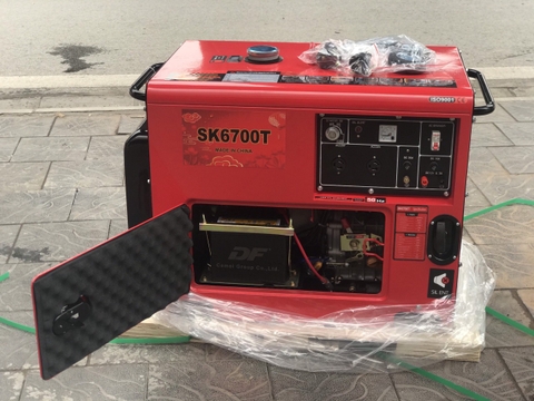 Máy phát điện chạy dầu 5kw SumoKama SK6700T có vỏ chống ồn