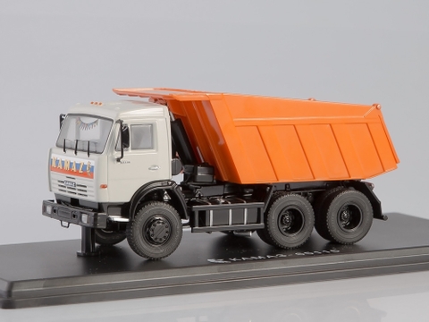 Mô hình xe Kamaz 65115 SSM