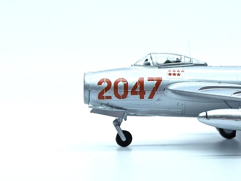 Mô hình máy bay Mig17 KQVN