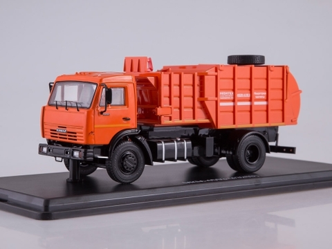 Mô hình xe KAMAZ 43253 (Đặt trước)