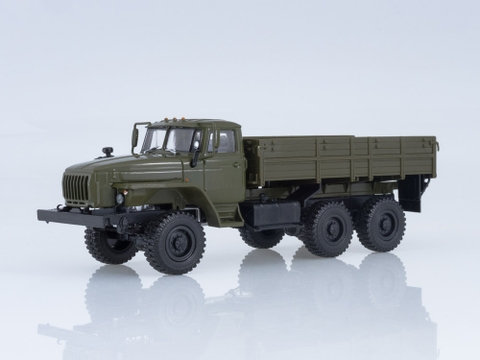Mô hình xe tải Ural-43202