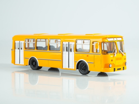 Mô hình Xe bus Liaz 677M
