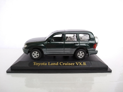 Mô hình xe Toyota LandCruiser VXR
