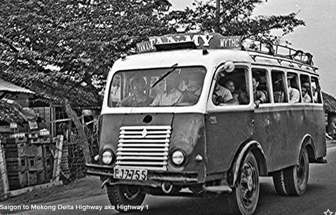 Mô hình xe Renault Goelette xe đò Miền Tây 1960