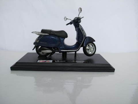 Mô hình Vespa Granturismo 2003
