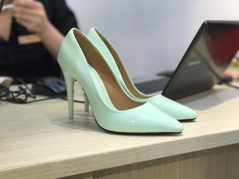 Cách chọn giày Sandal đẹp 2019