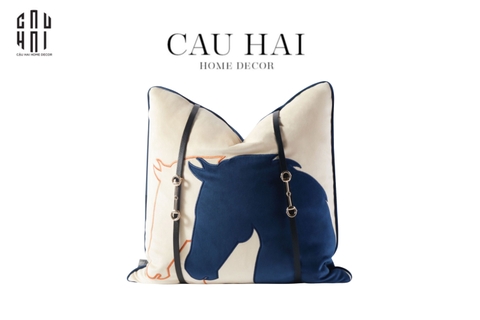 VỎ GỐI SOFA NHUNG HOẠ TIẾT DA EQUESTRIAN CHARM - MIDNIGHT RIDER