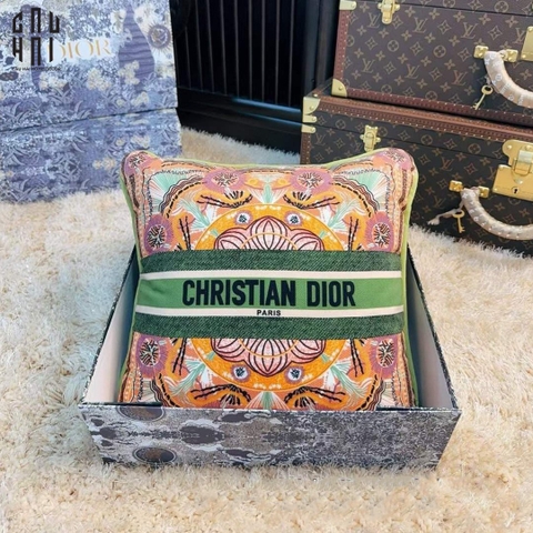 GỐI C.DIOR LUXURY 40X40 CM