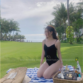 #435 Feedback mẫu liền đen kèm đai của chị khách xinh đẹp nhà Dứa