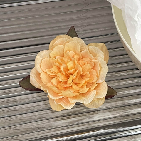 Hoa mẫu đơn cài đầu xinh xắn nữ tính