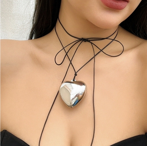 Vòng Cổ Choker Mặt Trái Tim Lớn Có Thể Điều Chỉnh Dây