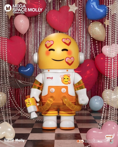 MEGA SPACE MOLLY 100% × emoji™ Series