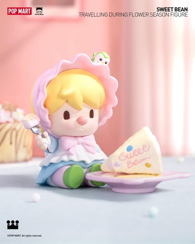 Sweet Bean Travelling During Flower Season Figure
