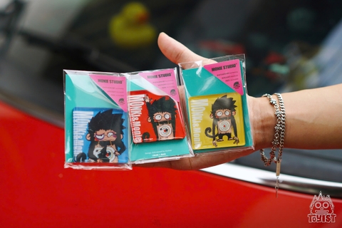 Monki Magnet Pin