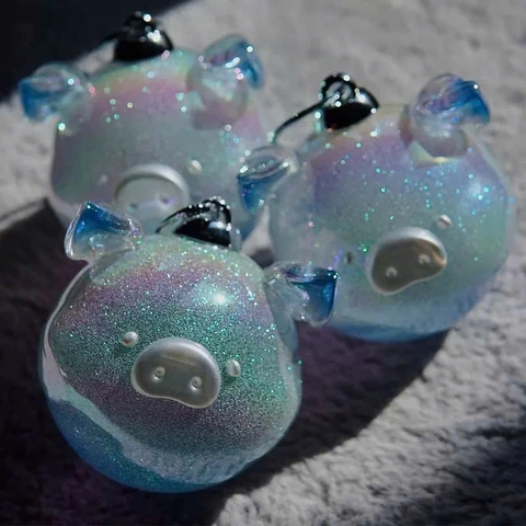 Lulu The Piggy Christmasland - LuLu Snowy Christmas Ball Deco