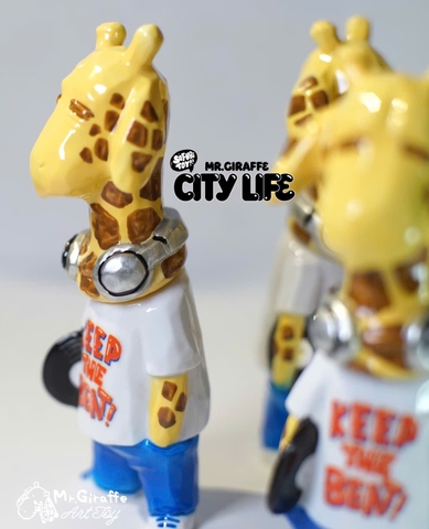 Mr.Giraffe - City Life