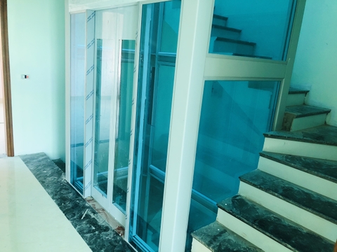 Vách kính thang máy -  Anh Hải tại Xuân Phương Hoài Đức