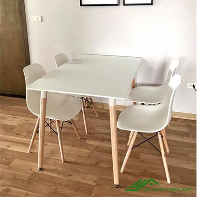 Bộ bàn ghế Eames màu trắng 4 ghế - BA 16