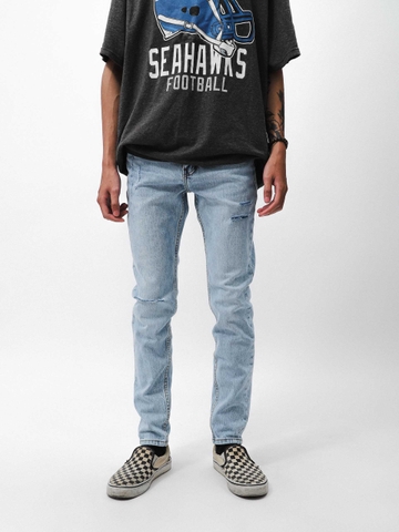 QUẦN JEANS DEFOXX XANH NHẠT RÁCH