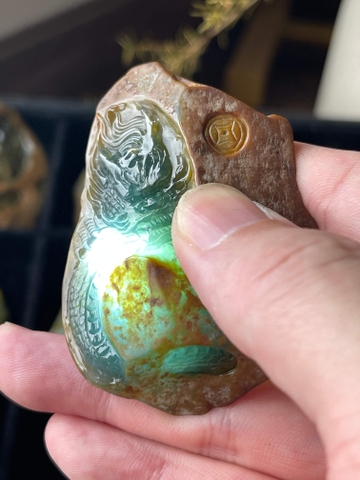 Mặt rồng nguyên thạch chạm ngọc phỉ thuý tự nhiên ( Jadeite A) NT1210