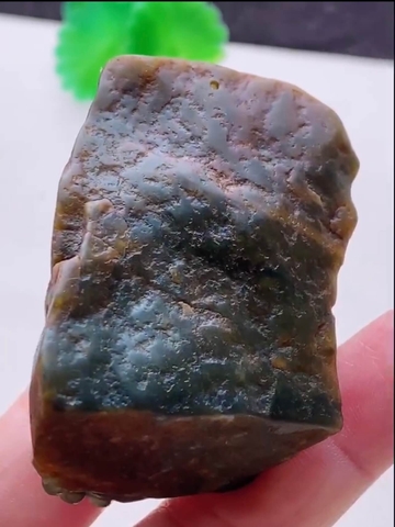 Mặt rồng nguyên thạch chạm ngọc phỉ thuý tự nhiên ( Jadeite A) NT1215